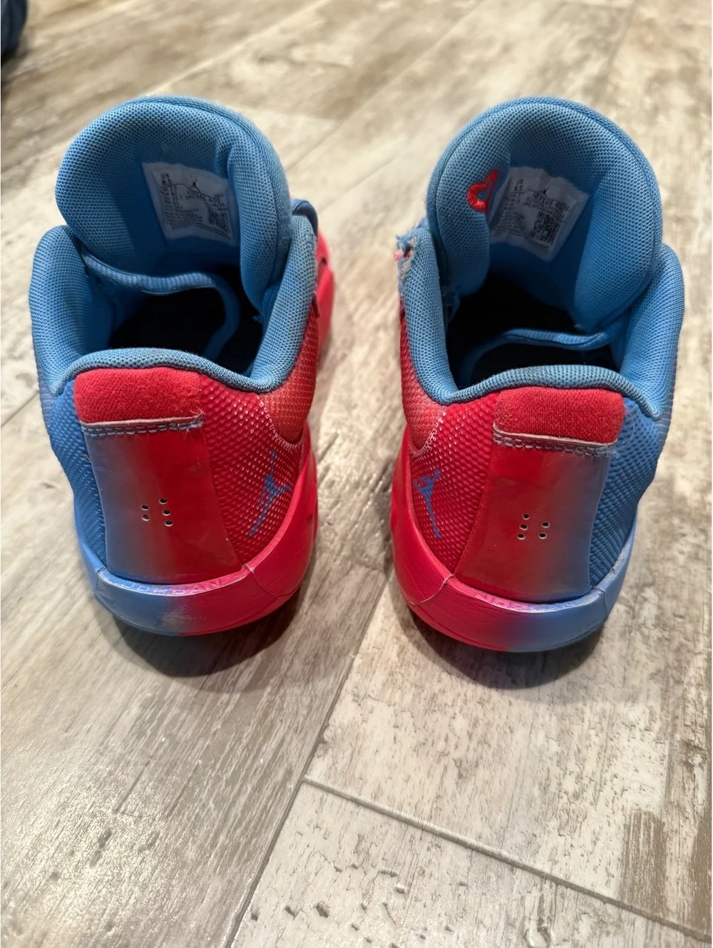 Jordan Luka .77 NY vs NY Men’s 8.5 Blue Red IB7166-400
